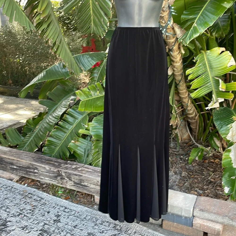 Velvet trumpet maxi skirt
